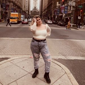 Meet your Posher, Carrie